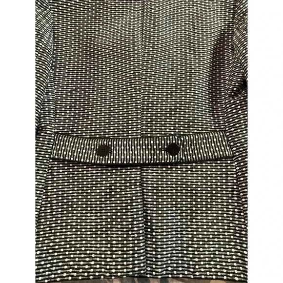 TALBOTS TWO-BUTTON NOTCHED TWEED BLAZER – SIZE 2 - Picture 11 of 11